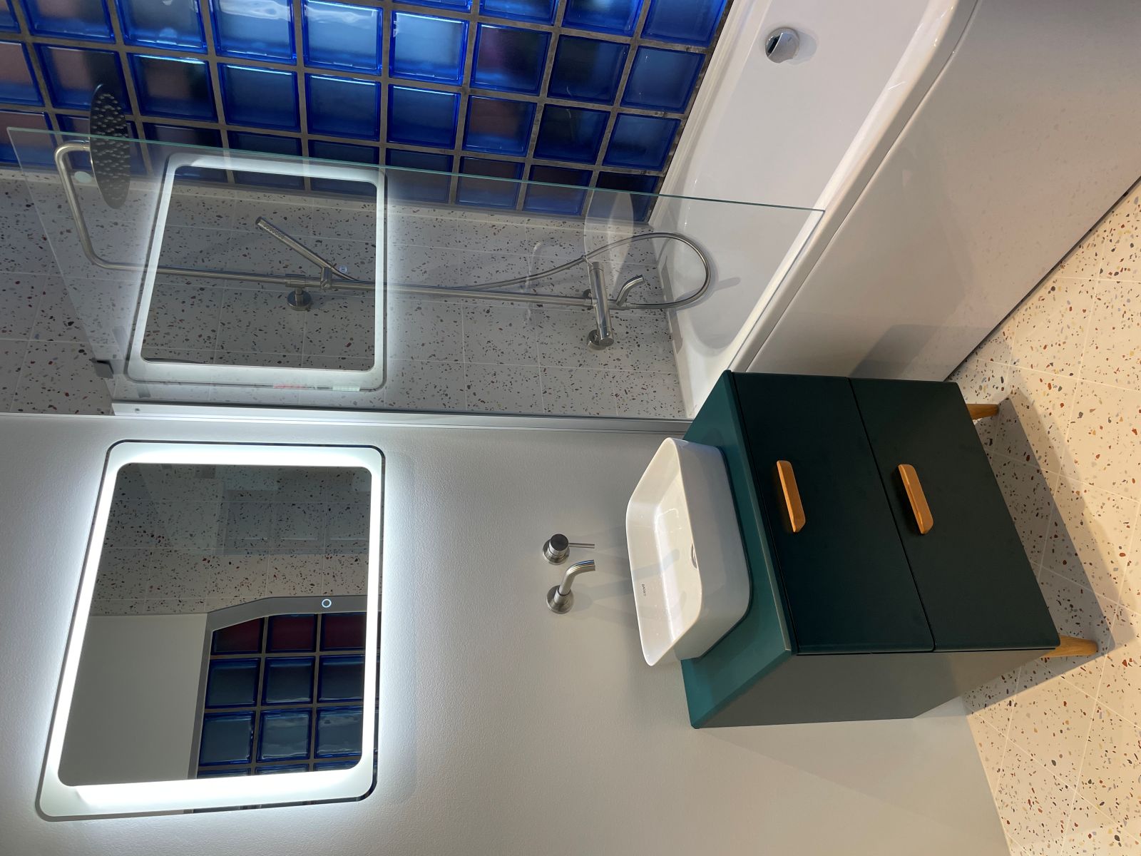 Vannitoa remont Tartus: kena vannitoa värskendus